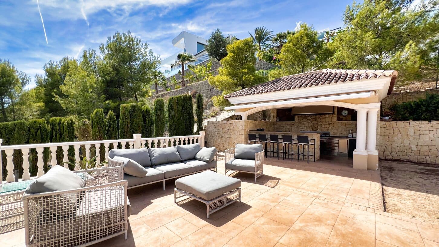 4 soveværelse Villa til salg i Benissa med swimmingpool garage - € 2.980.000 (Ref: 9663733)