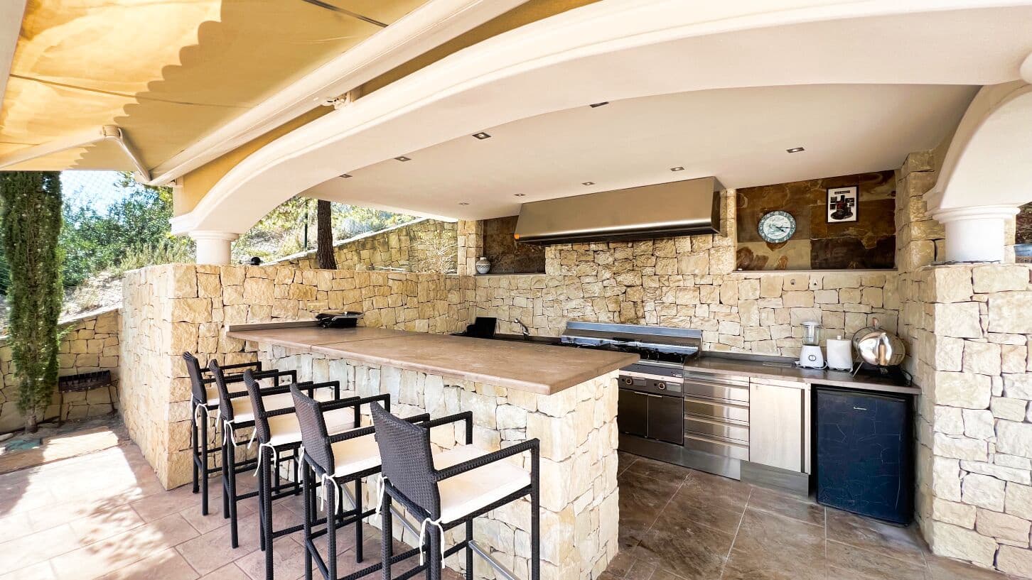 4 soveværelse Villa til salg i Benissa med swimmingpool garage - € 2.980.000 (Ref: 9663733)