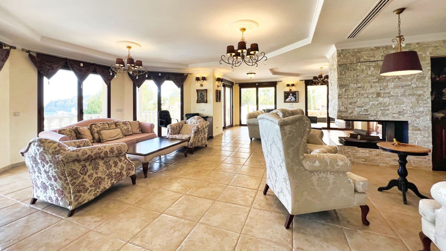 4 soveværelse Villa til salg i Benissa med swimmingpool garage - € 2.980.000 (Ref: 9663733)