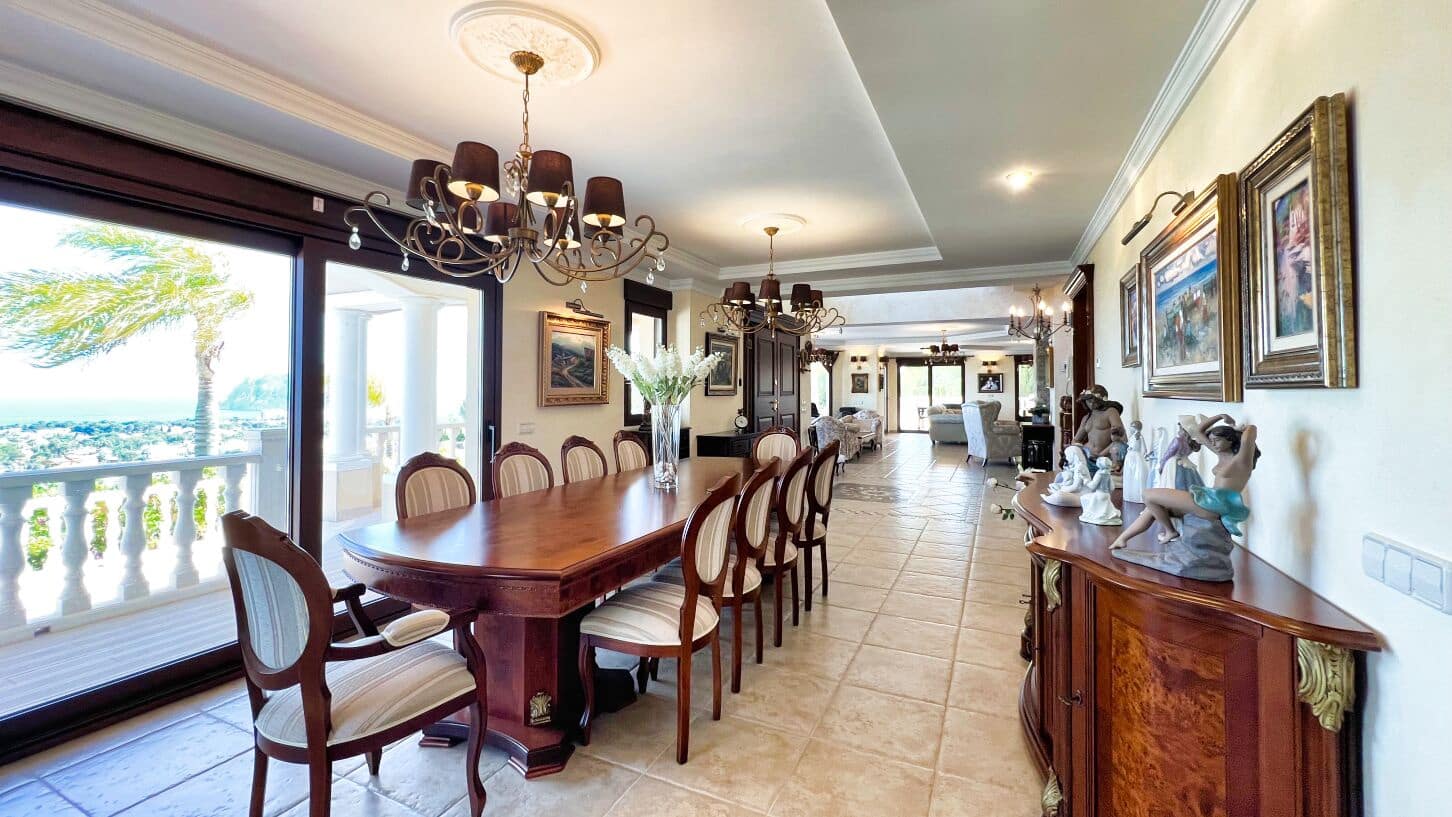 4 soveværelse Villa til salg i Benissa med swimmingpool garage - € 2.980.000 (Ref: 9663733)