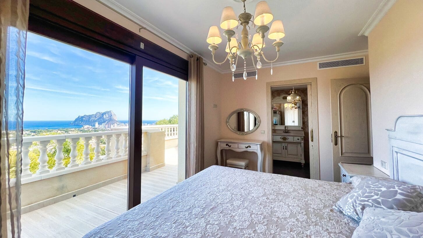 4 soveværelse Villa til salg i Benissa med swimmingpool garage - € 2.980.000 (Ref: 9663733)