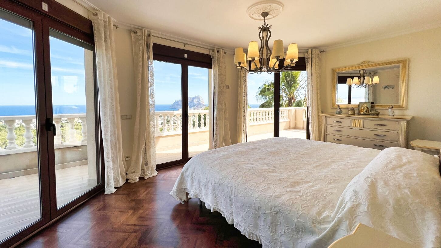 4 soveværelse Villa til salg i Benissa med swimmingpool garage - € 2.980.000 (Ref: 9663733)