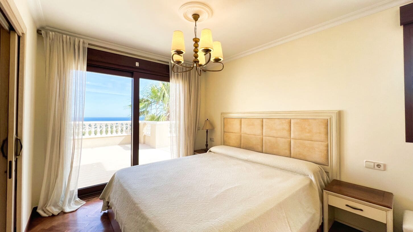 4 soveværelse Villa til salg i Benissa med swimmingpool garage - € 2.980.000 (Ref: 9663733)