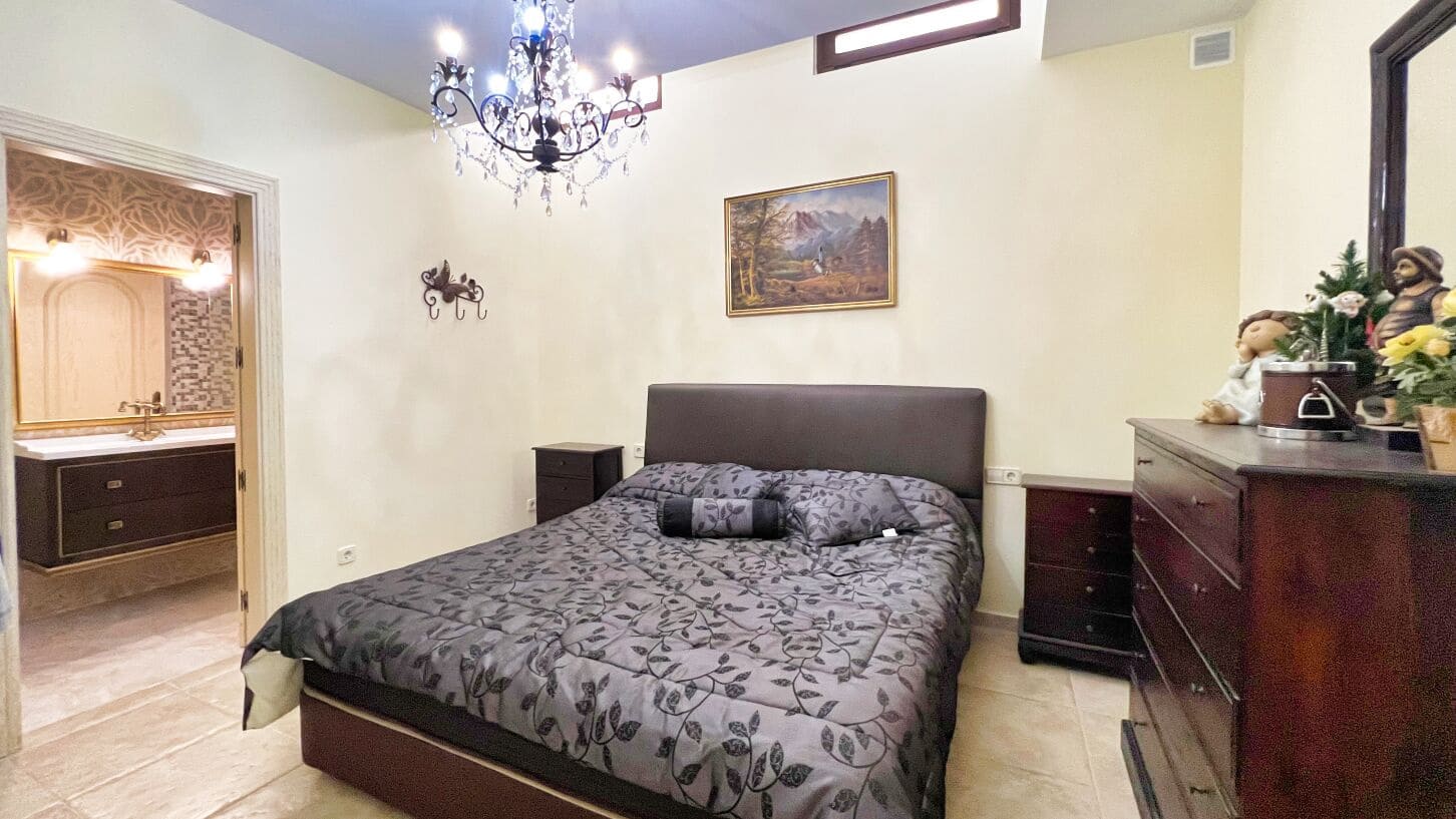 4 soveværelse Villa til salg i Benissa med swimmingpool garage - € 2.980.000 (Ref: 9663733)