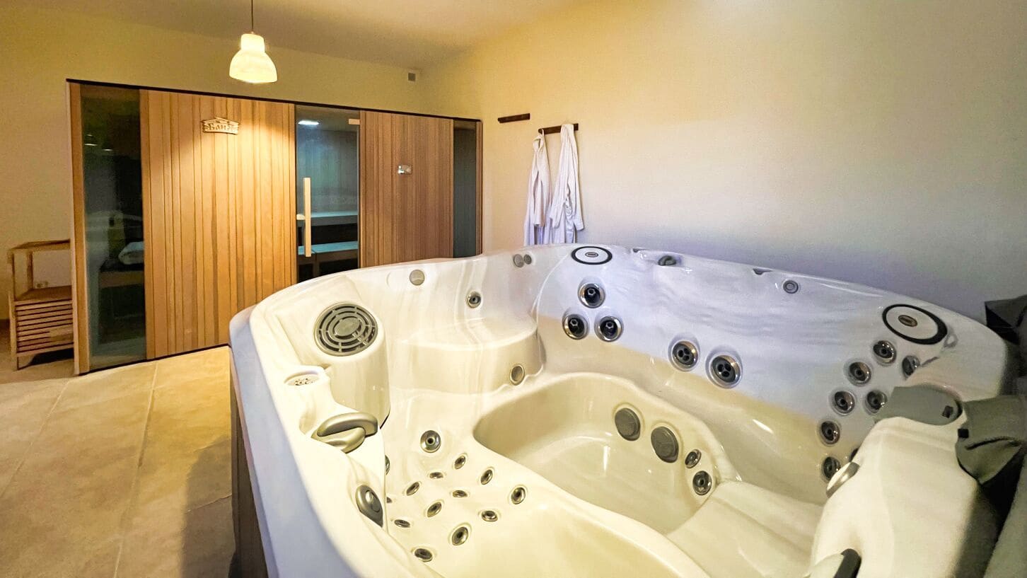 4 soveværelse Villa til salg i Benissa med swimmingpool garage - € 2.980.000 (Ref: 9663733)