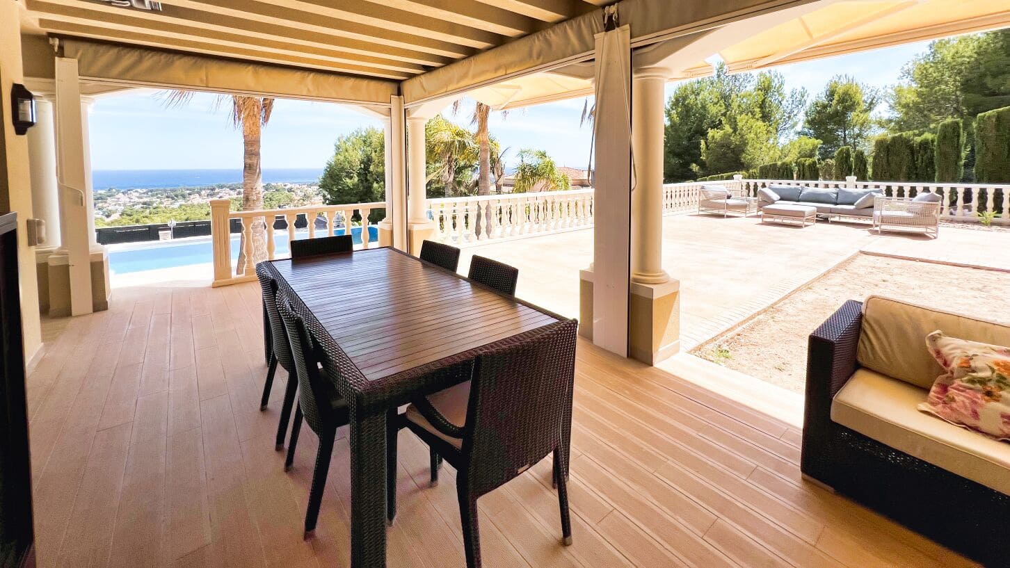 4 soveværelse Villa til salg i Benissa med swimmingpool garage - € 2.980.000 (Ref: 9663733)