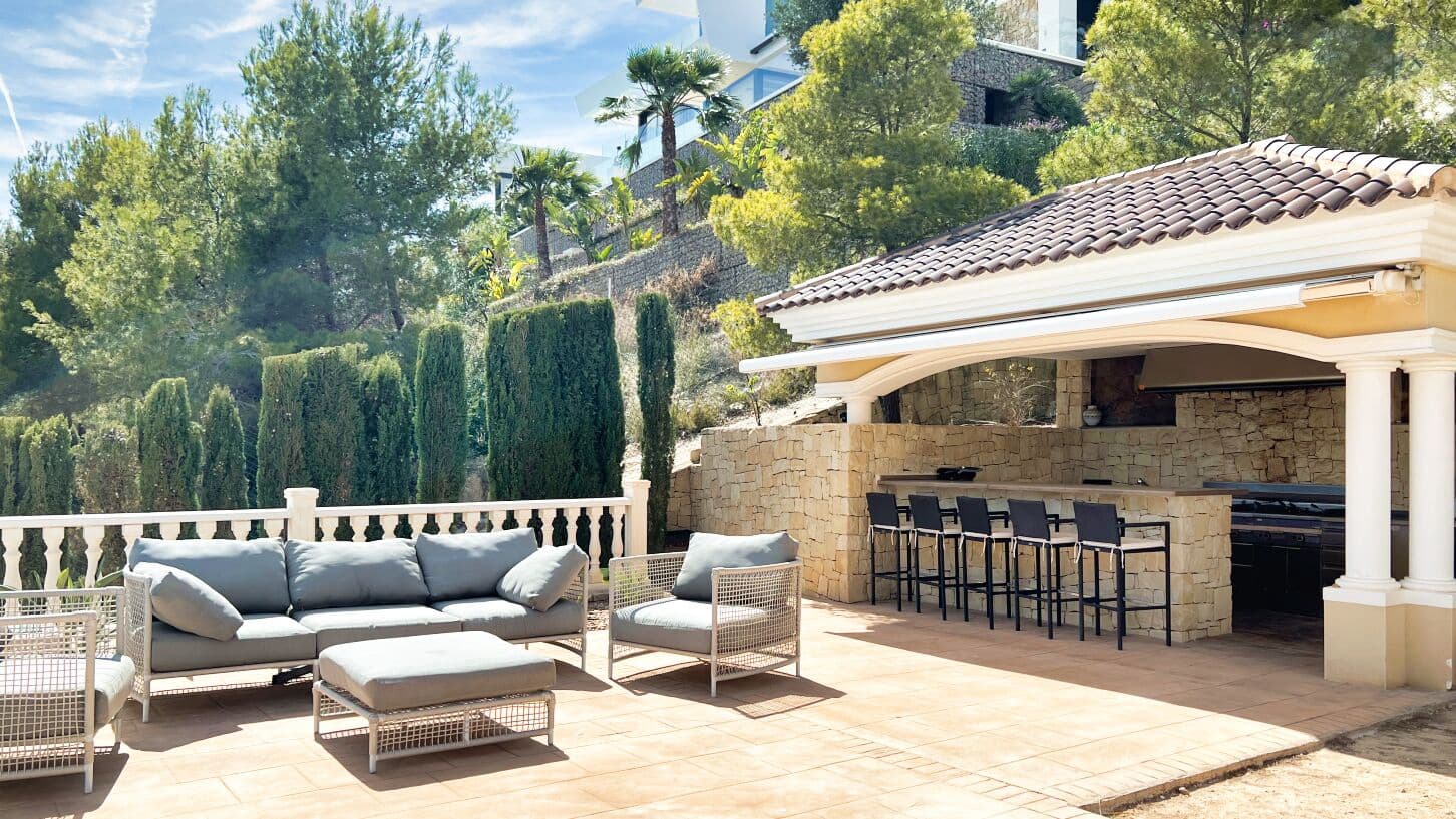 4 soveværelse Villa til salg i Benissa med swimmingpool garage - € 2.980.000 (Ref: 9663733)