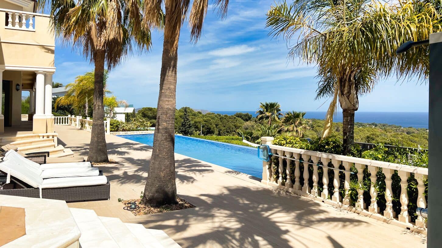 4 soveværelse Villa til salg i Benissa med swimmingpool garage - € 2.980.000 (Ref: 9663733)