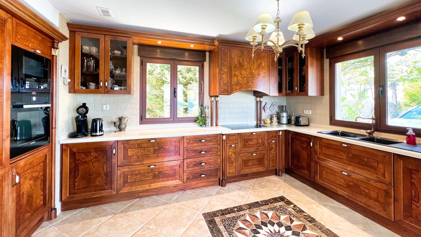 4 soveværelse Villa til salg i Benissa med swimmingpool garage - € 2.980.000 (Ref: 9663733)