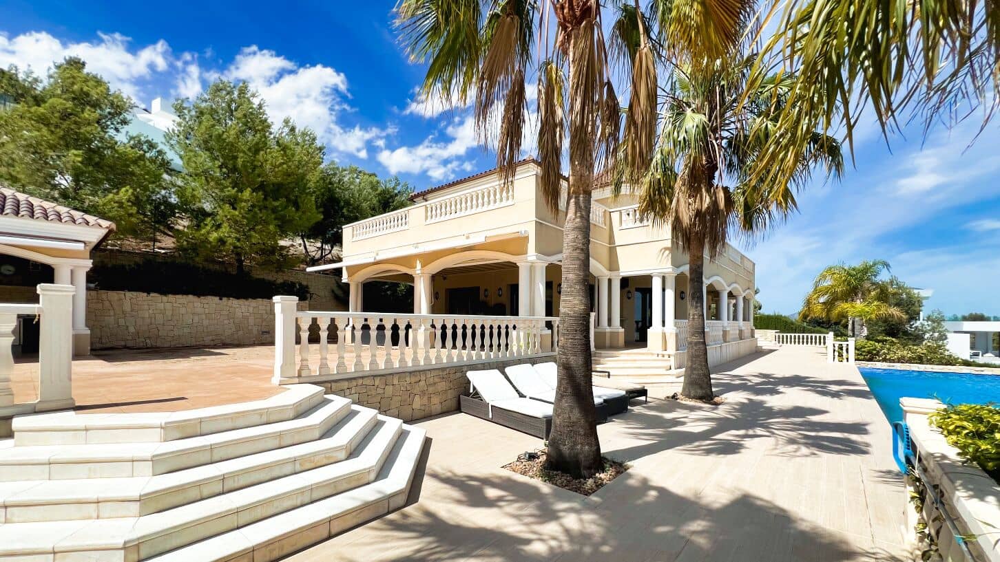 4 soveværelse Villa til salg i Benissa med swimmingpool garage - € 2.980.000 (Ref: 9663733)