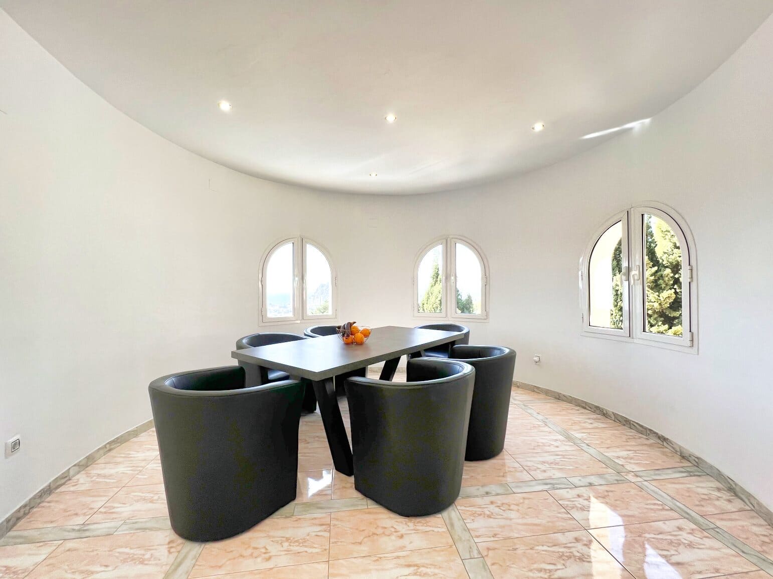 4 bedroom Villa for sale in Calpe / Calp with pool - € 1,250,000 (Ref: 9663737)