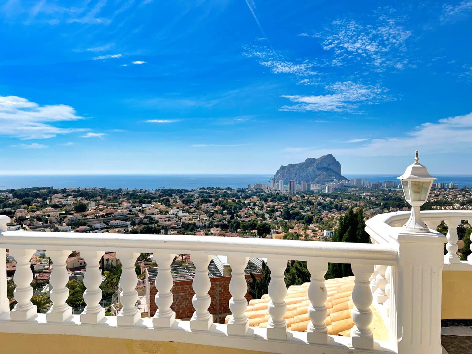 4 bedroom Villa for sale in Calpe / Calp with pool - € 1,250,000 (Ref: 9663737)