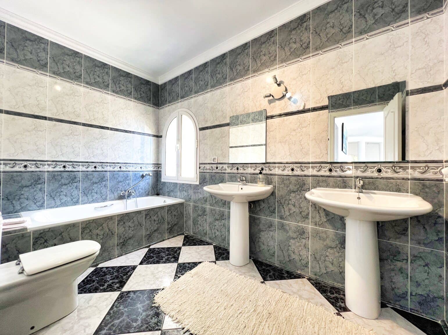 4 bedroom Villa for sale in Calpe / Calp with pool - € 1,250,000 (Ref: 9663737)