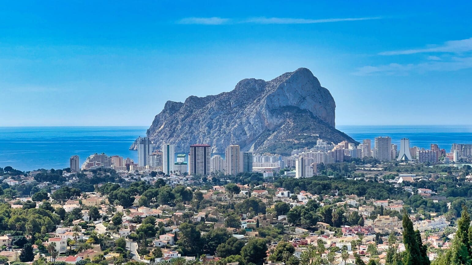 4 bedroom Villa for sale in Calpe / Calp with pool - € 1,250,000 (Ref: 9663737)