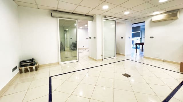 Comercial para venda em Altea com piscina - 198 000 € (Ref: 9663738)