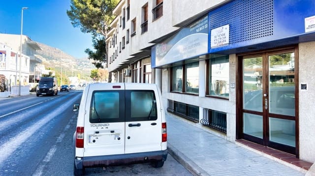 Comercial para venda em Altea com piscina - 198 000 € (Ref: 9663738)