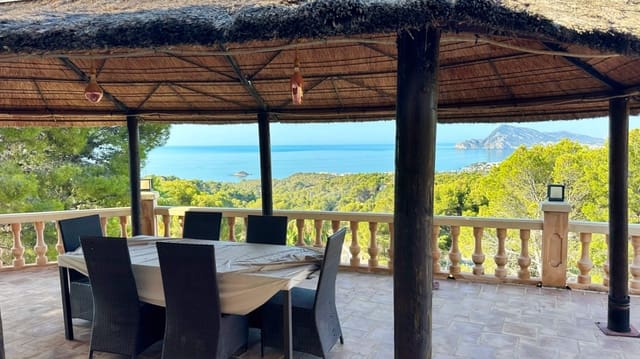 4 sypialnia Willa na sprzedaż w Altea z basenem - 920 000 € (Ref: 9671292)