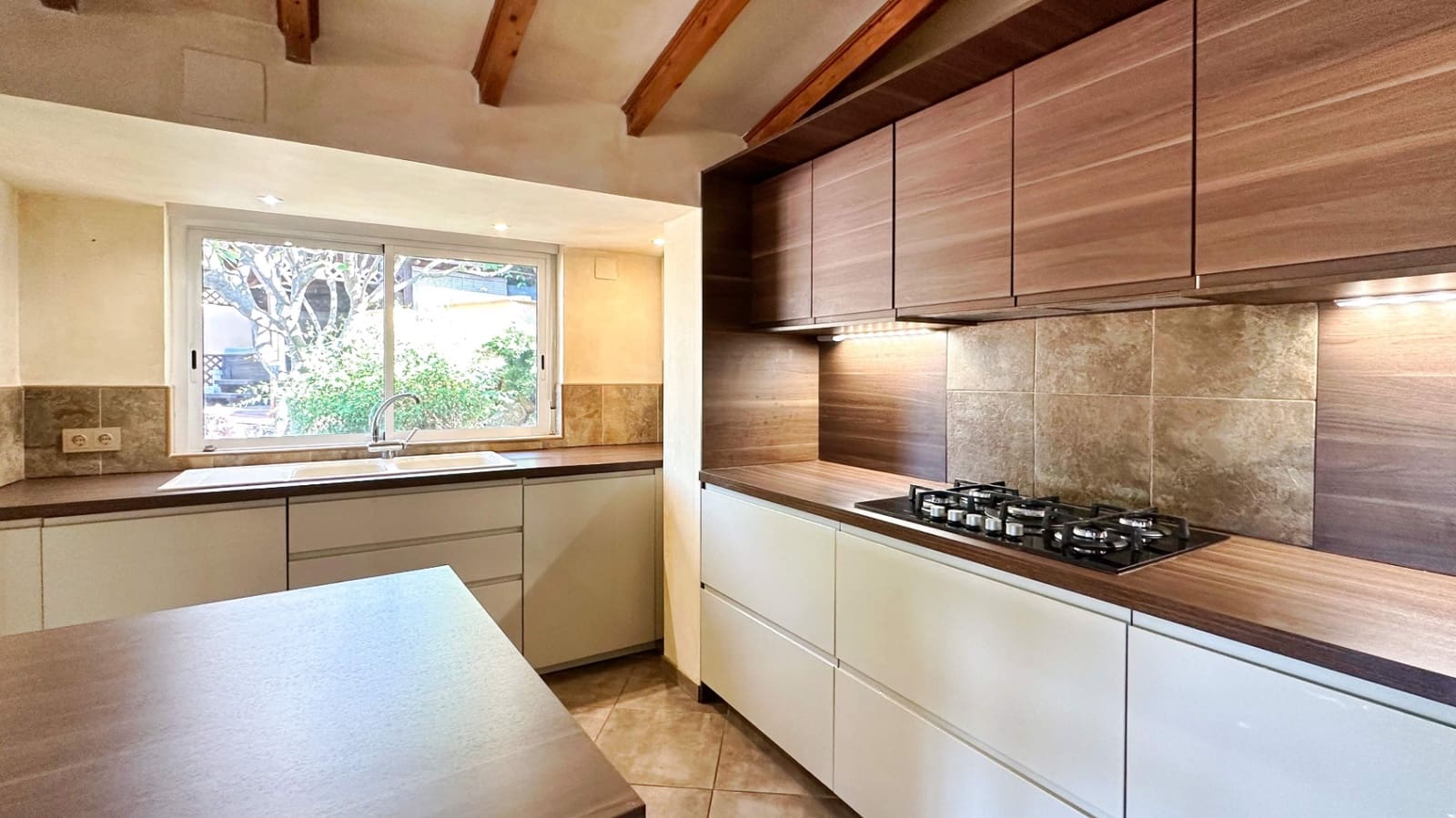 4 bedroom Villa for sale in Altea with pool - € 920,000 (Ref: 9671292)