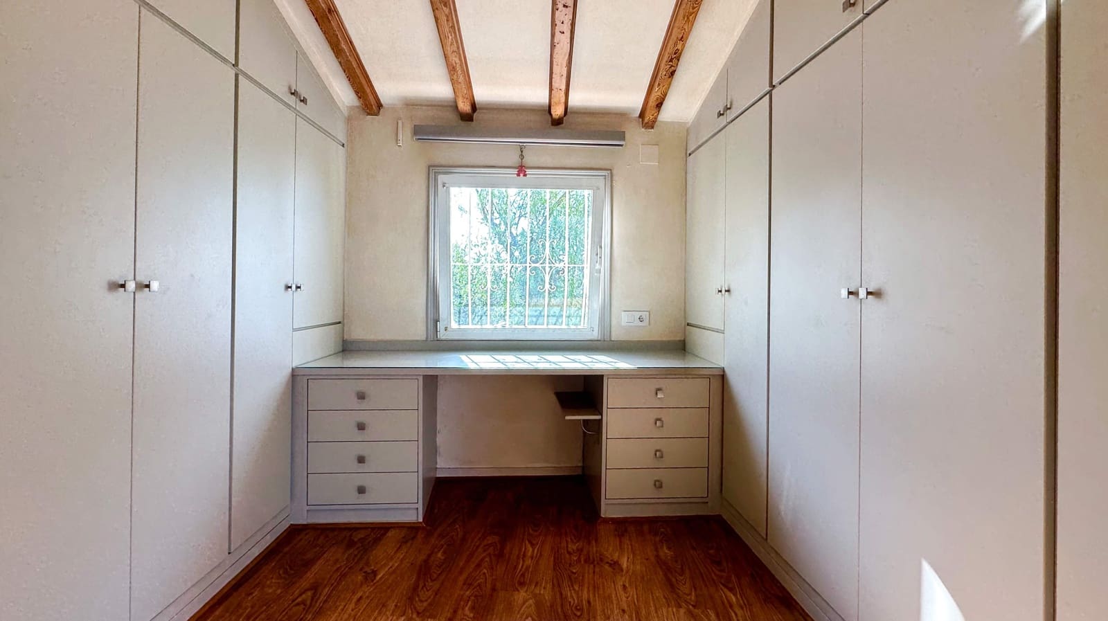 4 bedroom Villa for sale in Altea with pool - € 920,000 (Ref: 9671292)