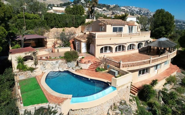 4 sypialnia Willa na sprzedaż w Altea z basenem - 920 000 € (Ref: 9671292)