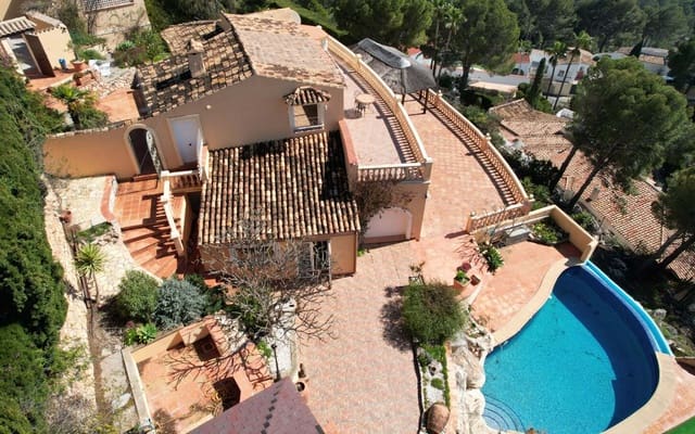 4 sypialnia Willa na sprzedaż w Altea z basenem - 920 000 € (Ref: 9671292)