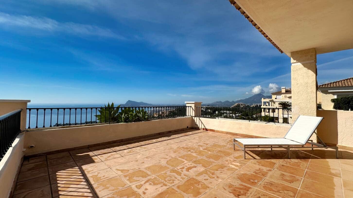 3 slaapkamer Penthouse te koop in Altea met zwembad - € 1.150.000 (Ref: 9676515)
