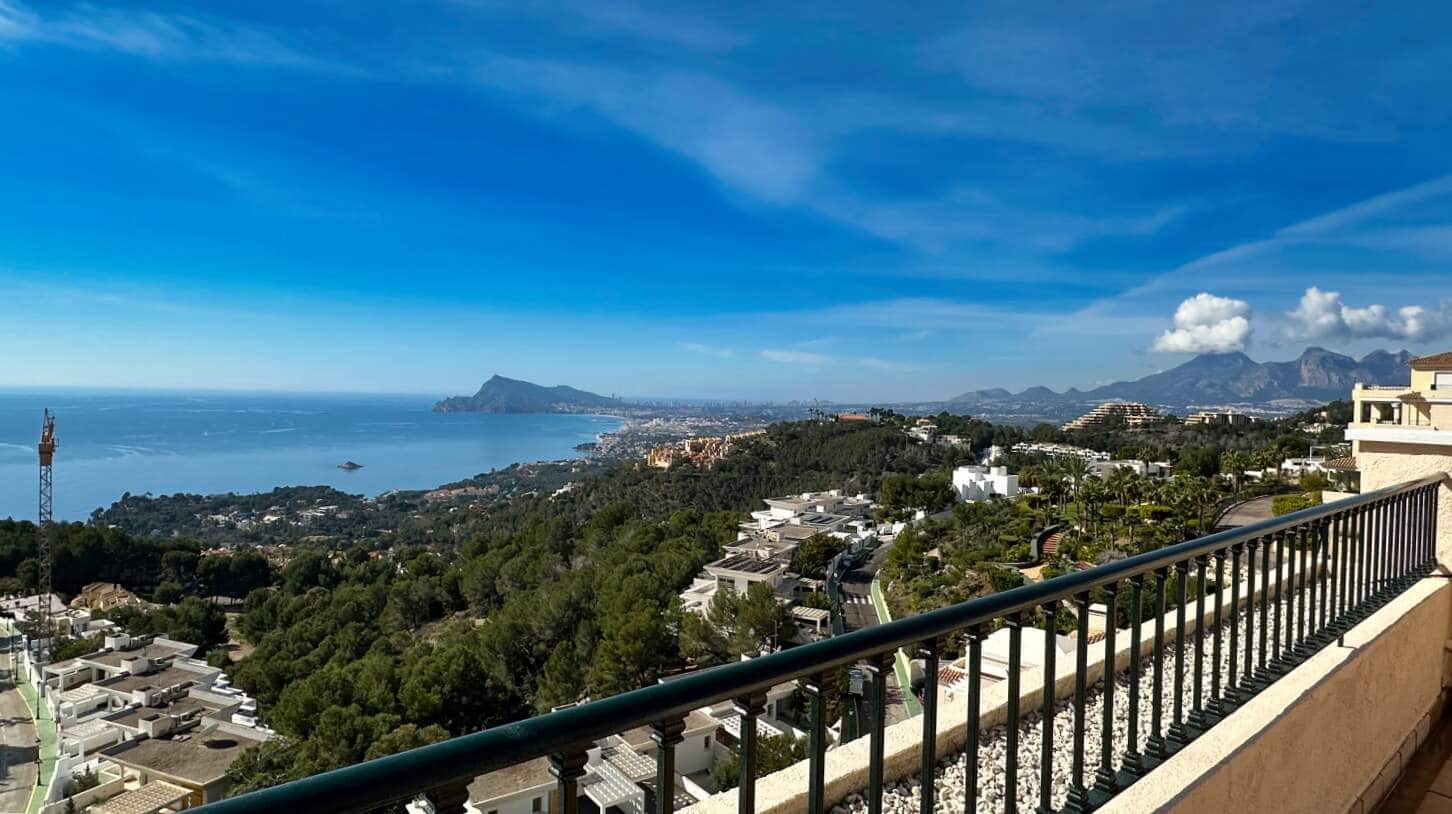 3 slaapkamer Penthouse te koop in Altea met zwembad - € 1.150.000 (Ref: 9676515)