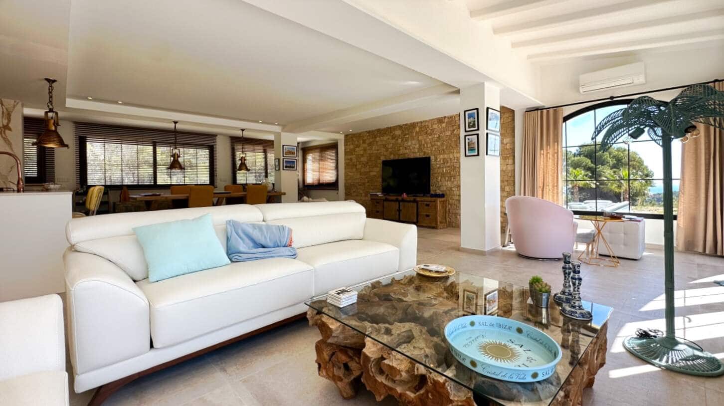 5 bedroom Villa for sale in Altea with pool - € 2,250,000 (Ref: 9688625)