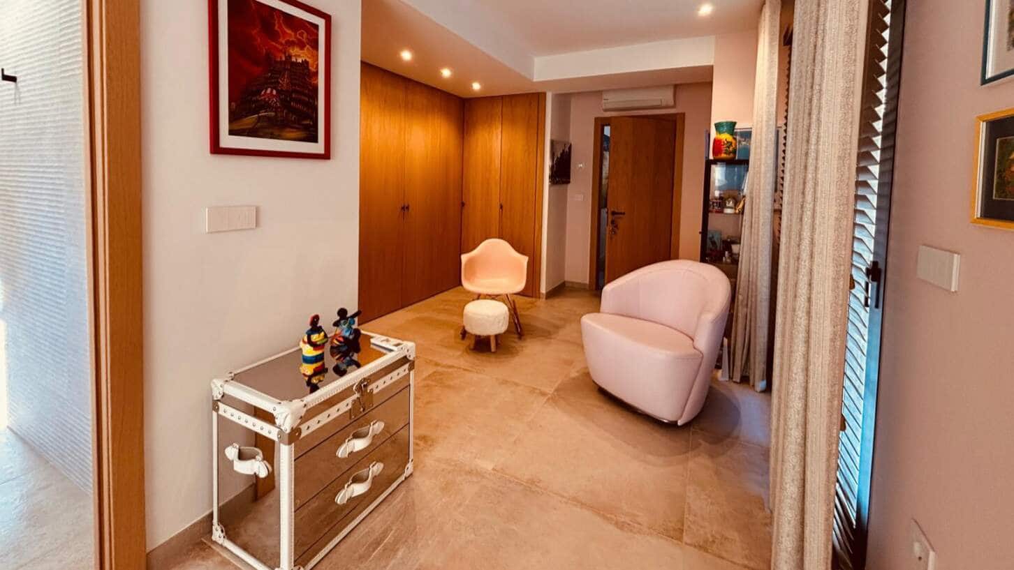 5 bedroom Villa for sale in Altea with pool - € 2,250,000 (Ref: 9688625)