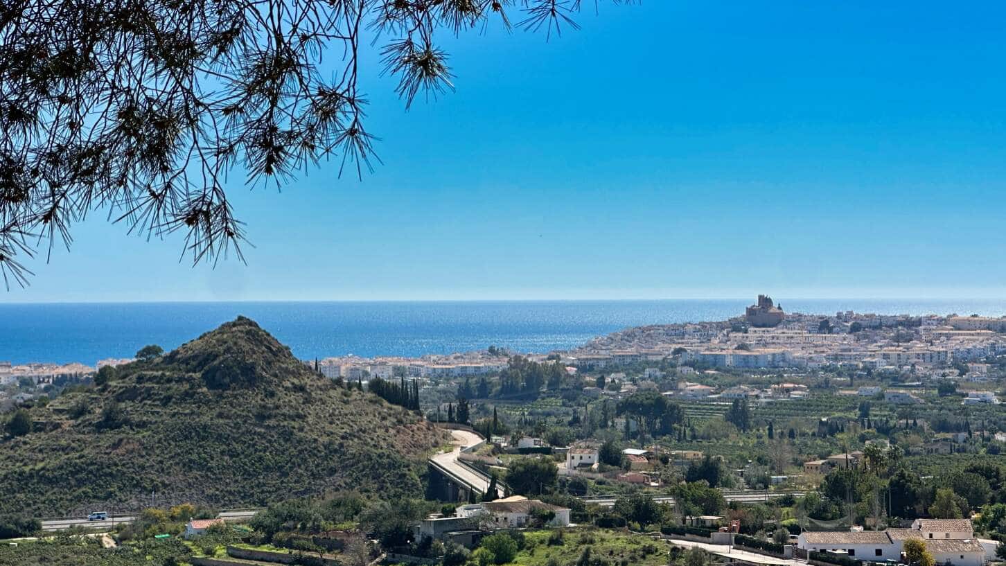 5 bedroom Villa for sale in Altea with pool - € 2,250,000 (Ref: 9688625)