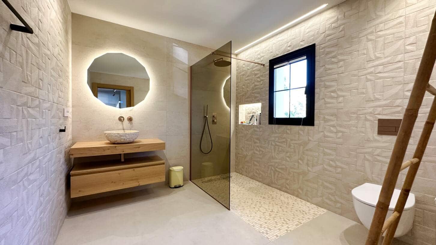 5 bedroom Villa for sale in Altea with pool - € 2,250,000 (Ref: 9688625)