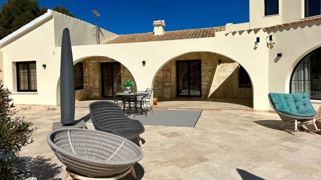 5 sypialnia Willa na sprzedaż w Altea z basenem - 2 250 000 € (Ref: 9688625)