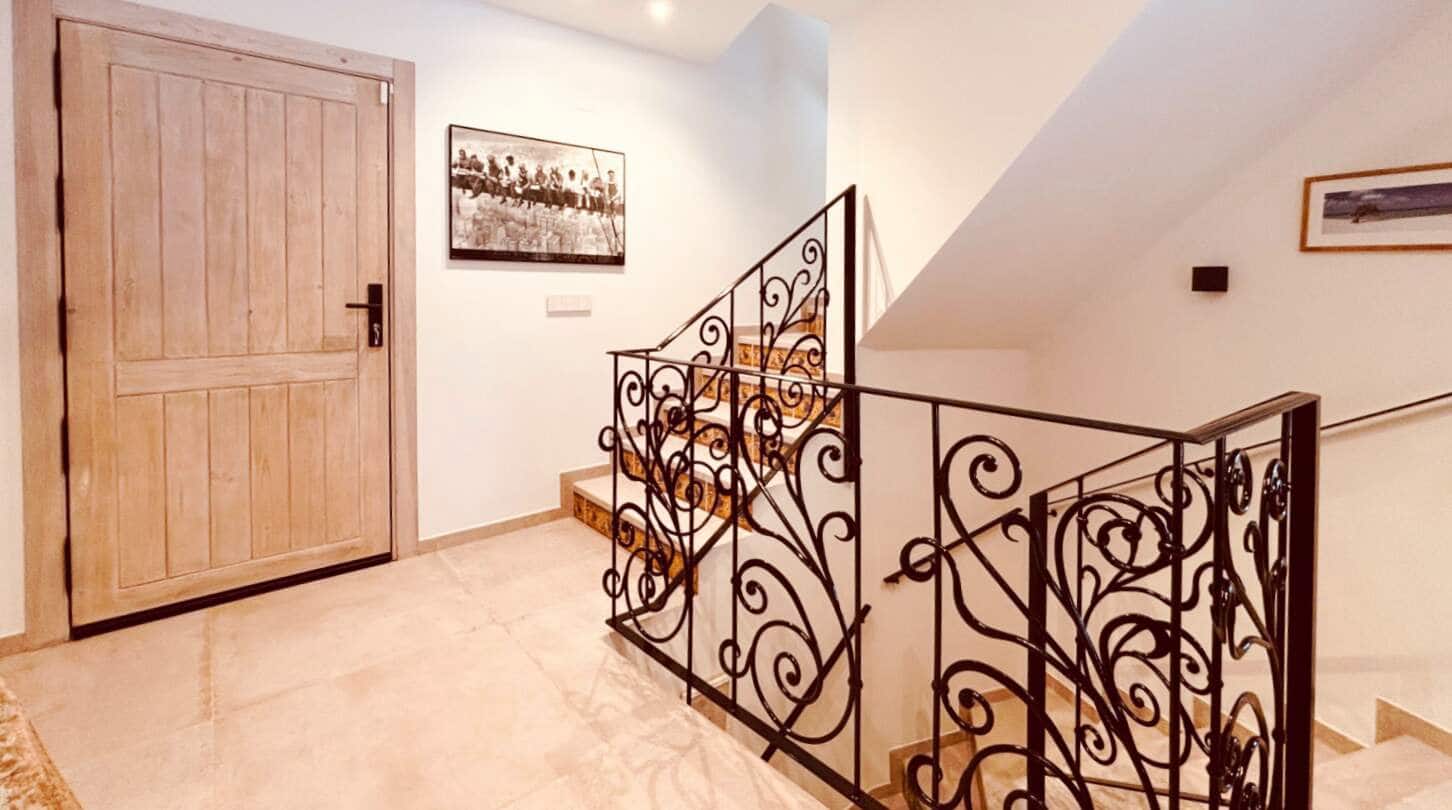 5 bedroom Villa for sale in Altea with pool - € 2,250,000 (Ref: 9688625)