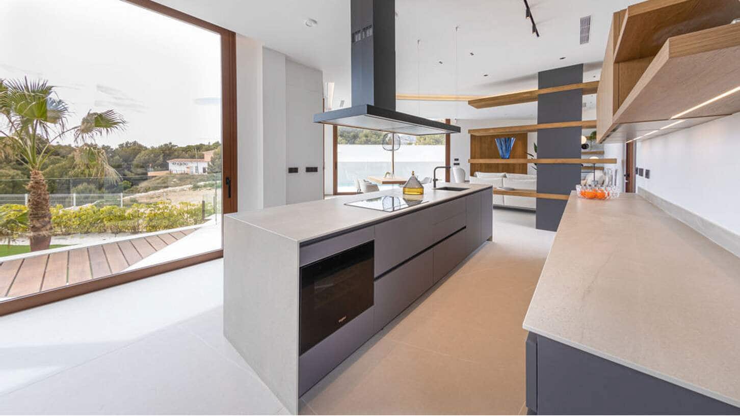 4 soveværelse Villa til salg i Benidorm med swimmingpool garage - € 2.825.000 (Ref: 9694507)