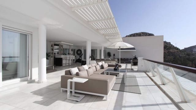 3 bedroom Apartment for sale in Altea with pool garage - € 1,490,000 (Ref: 9708006)