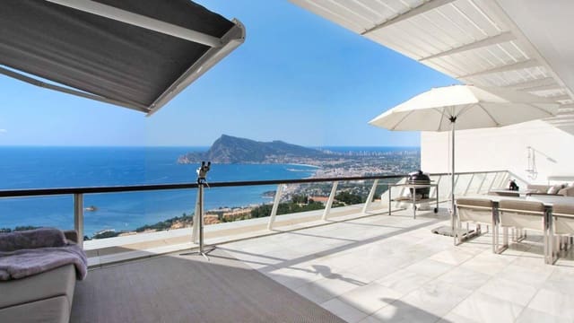 3 bedroom Apartment for sale in Altea with pool garage - € 1,490,000 (Ref: 9708006)