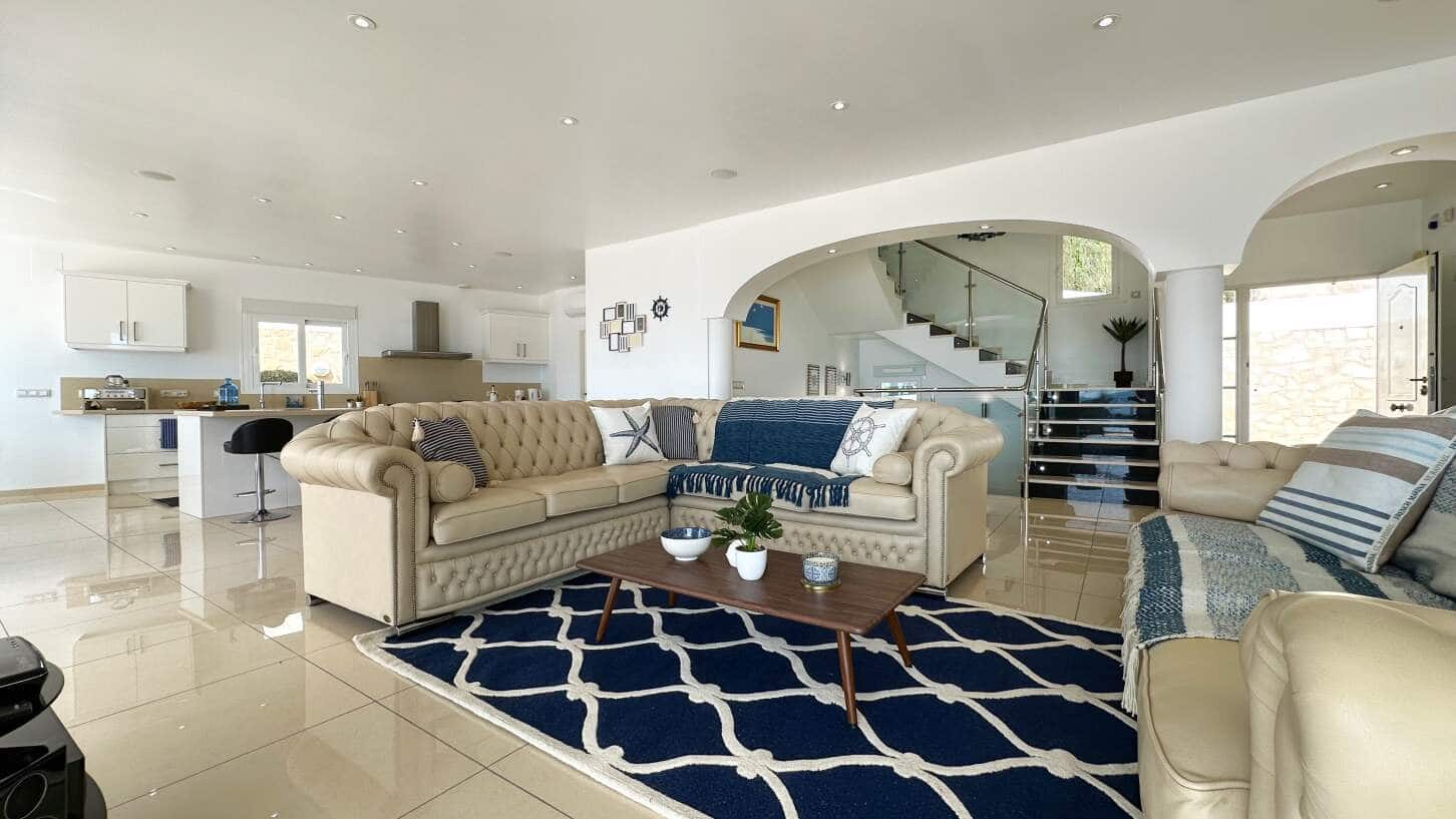 5 bedroom Villa for sale in Altea with pool garage - € 1,790,000 (Ref: 9709182)