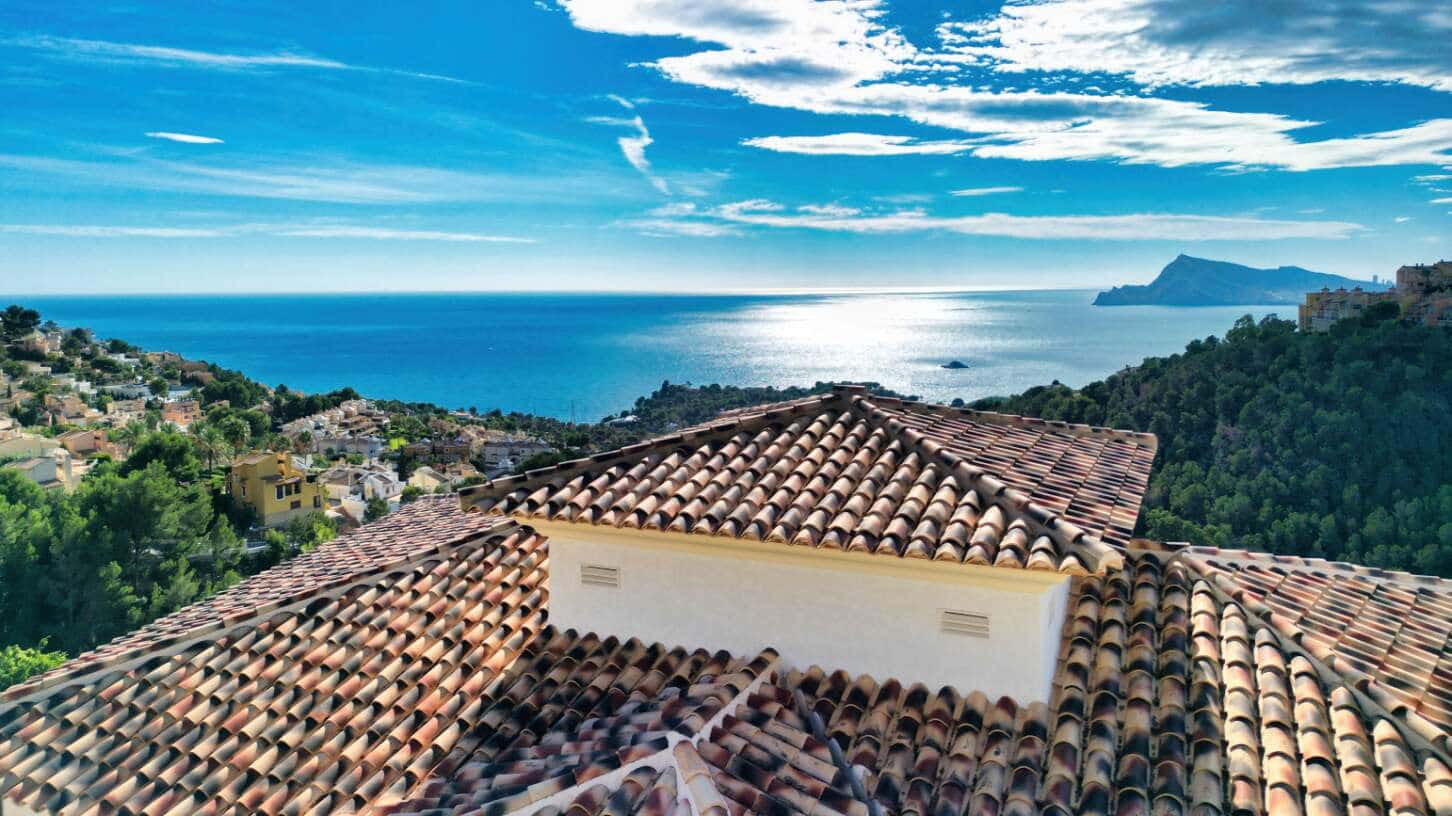 5 bedroom Villa for sale in Altea with pool garage - € 1,790,000 (Ref: 9709182)