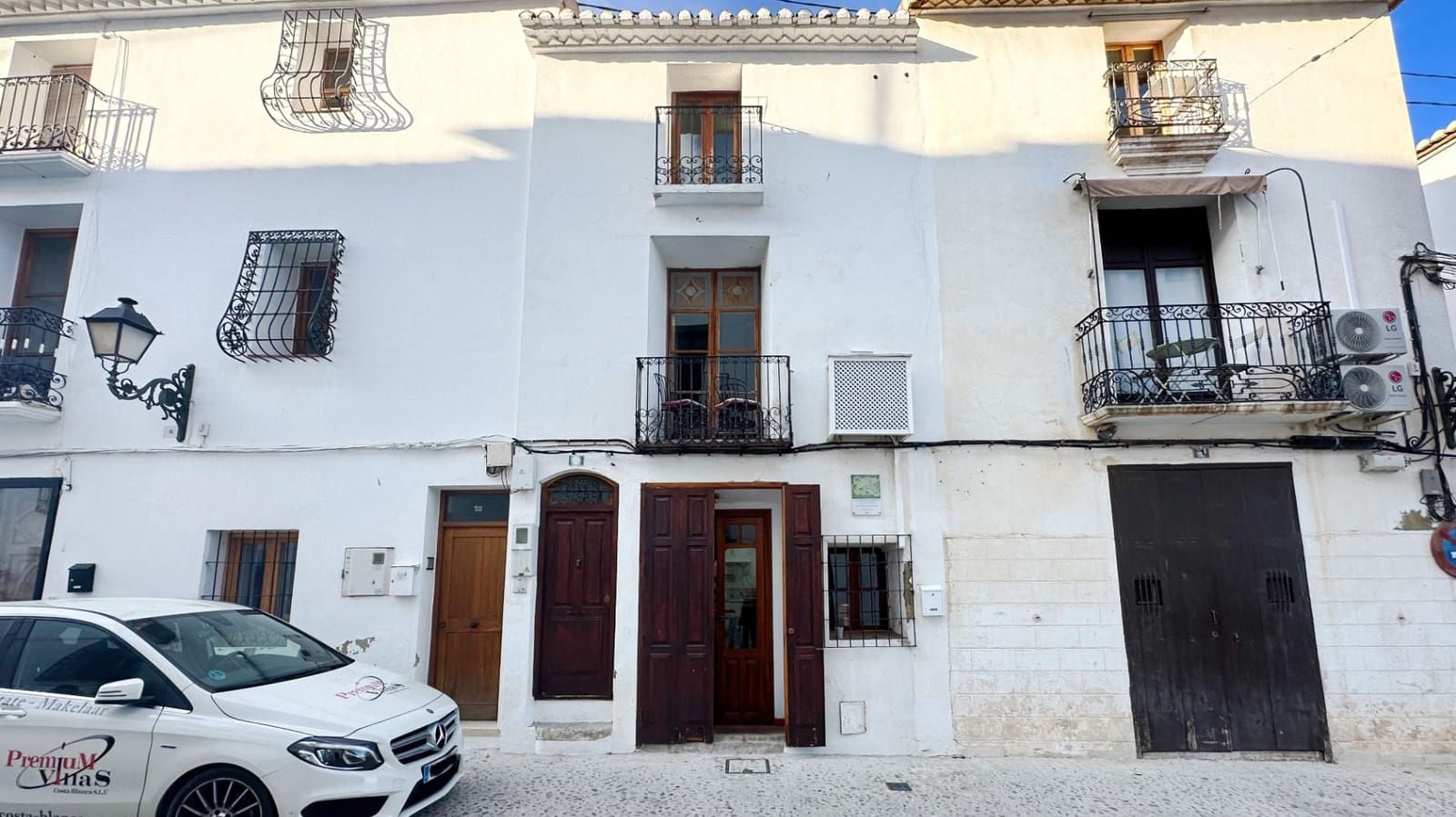 3 bedroom Townhouse for sale in Altea - € 545,000 (Ref: 9730852)