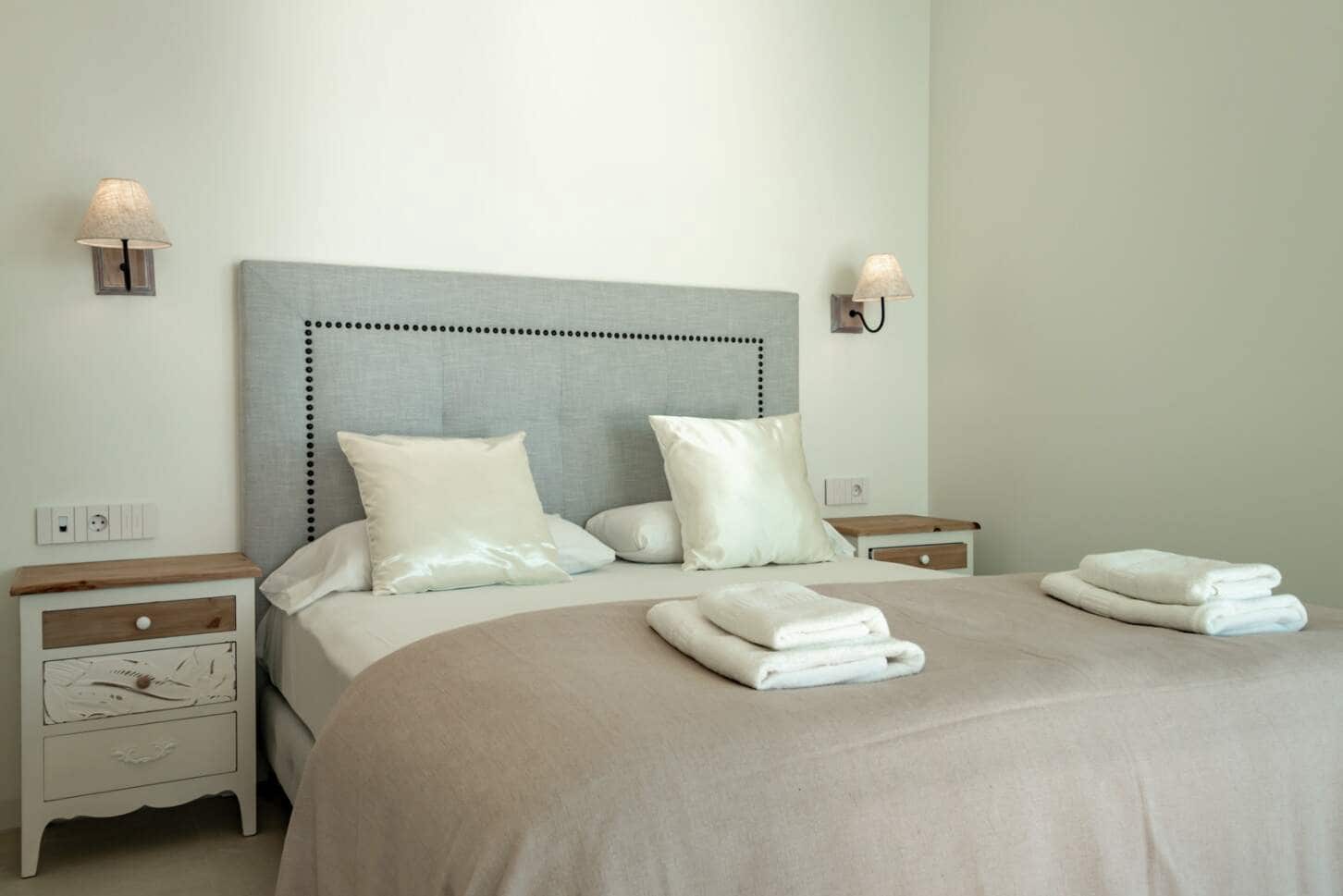 2 bedroom Apartment for sale in Calpe / Calp with pool - € 990,000 (Ref: 9740597)