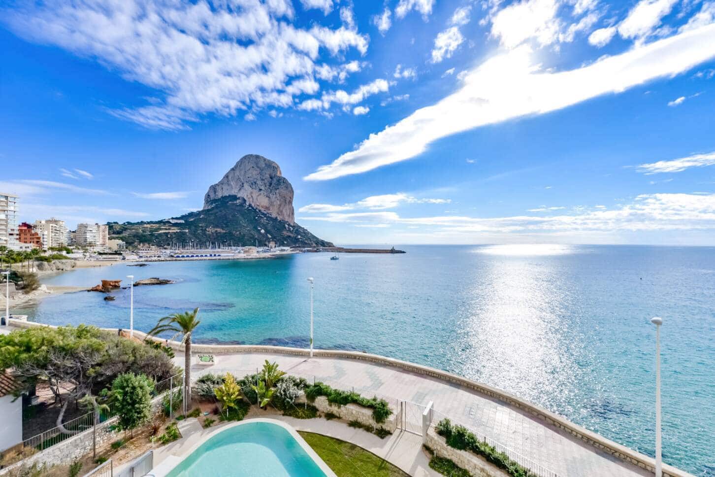 2 bedroom Apartment for sale in Calpe / Calp with pool - € 990,000 (Ref: 9740597)