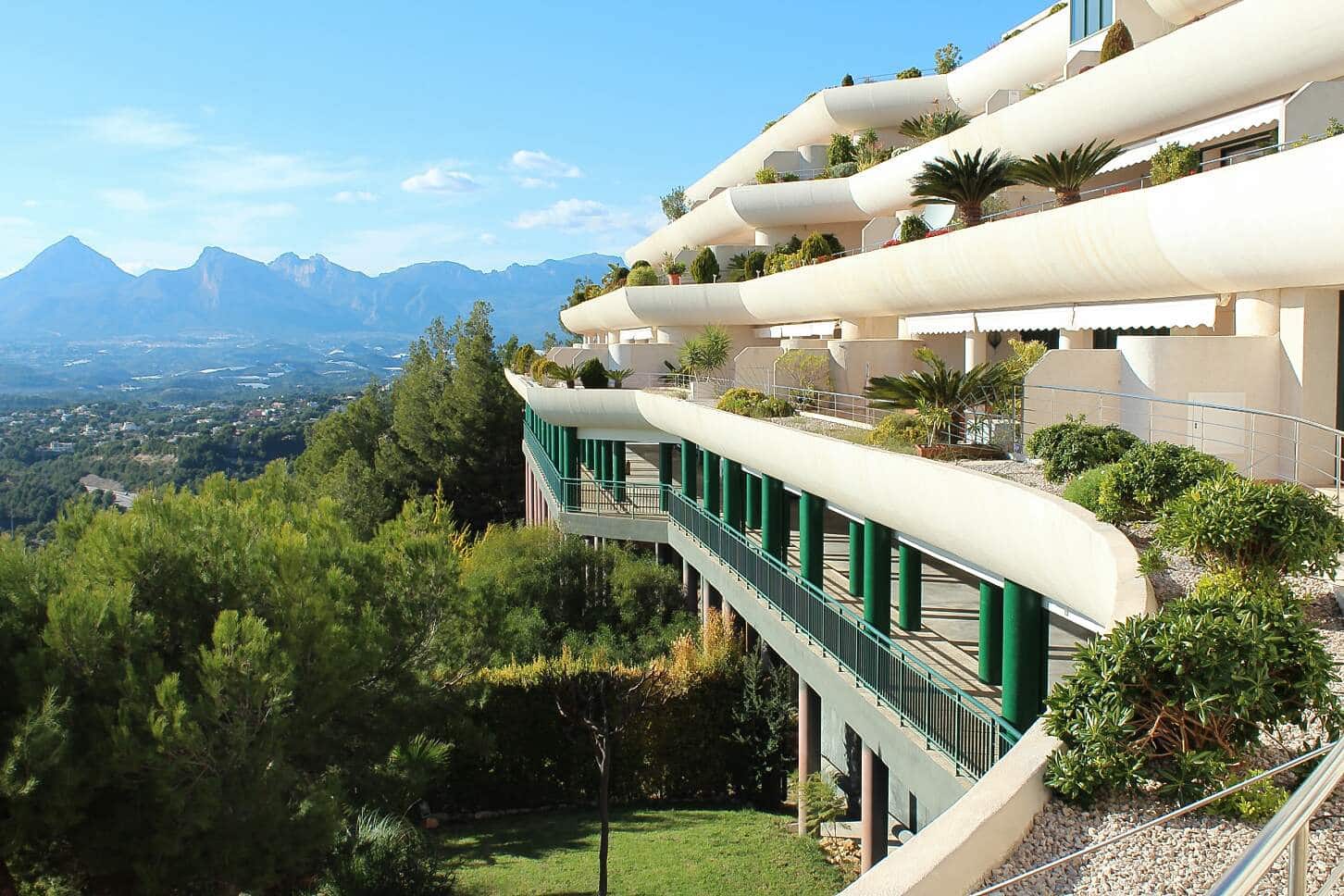 3 bedroom Apartment for sale in Altea with pool garage - € 895,000 (Ref: 9751107)