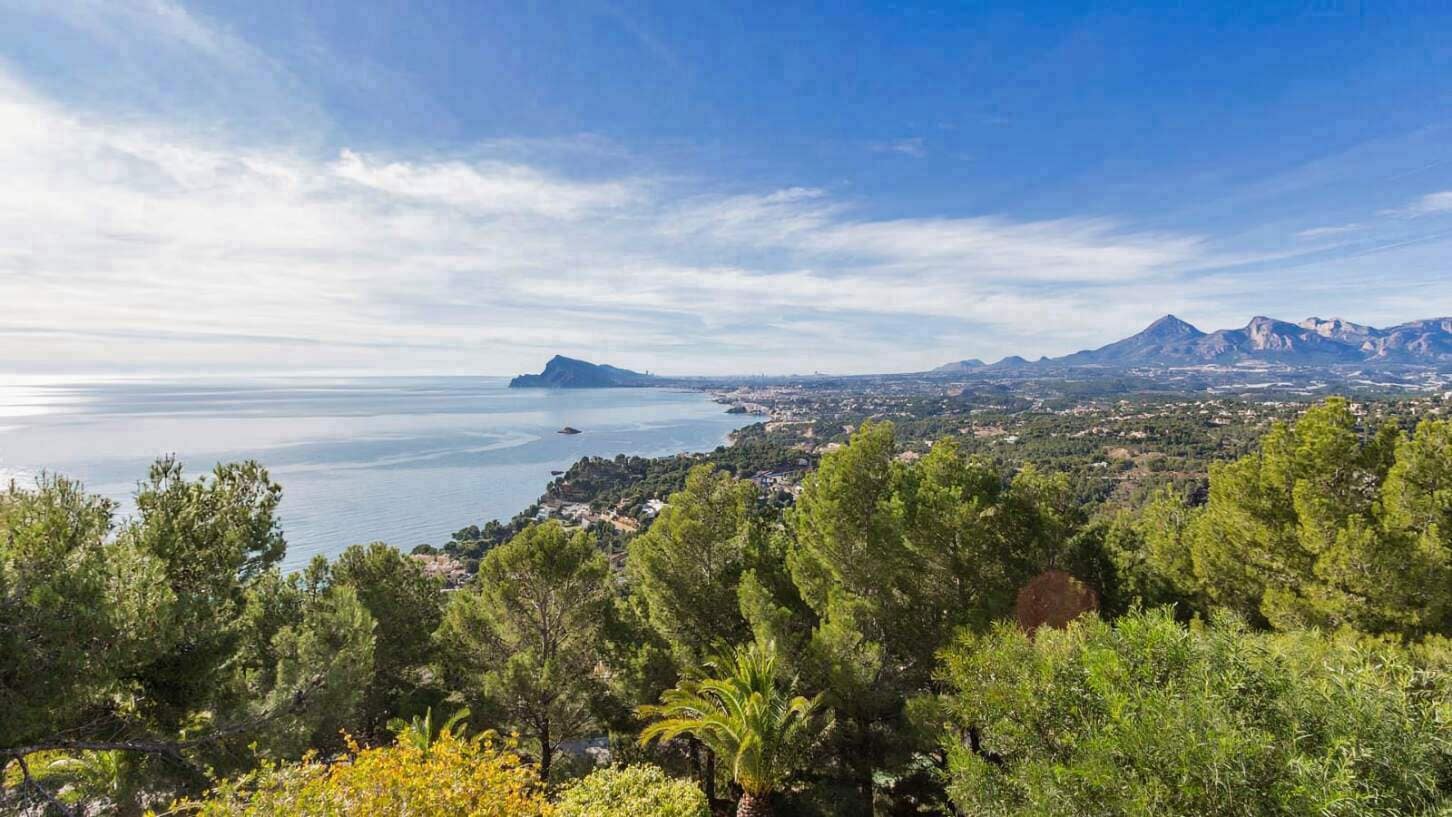 3 bedroom Apartment for sale in Altea with pool garage - € 895,000 (Ref: 9751107)