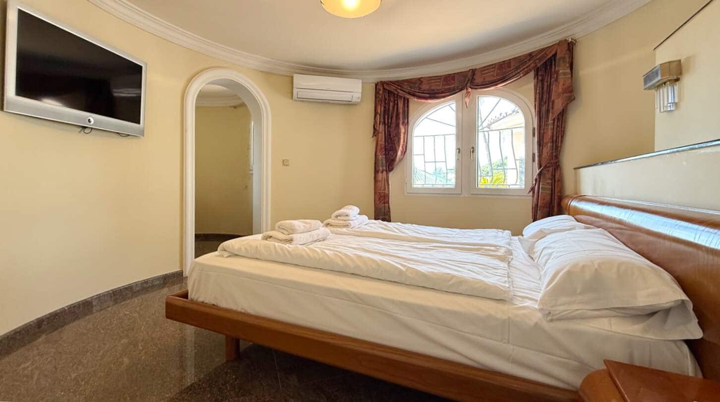 4 sypialnia Willa na sprzedaż w Benissa z basenem garażem - 1 990 000 € (Ref: 9751108)