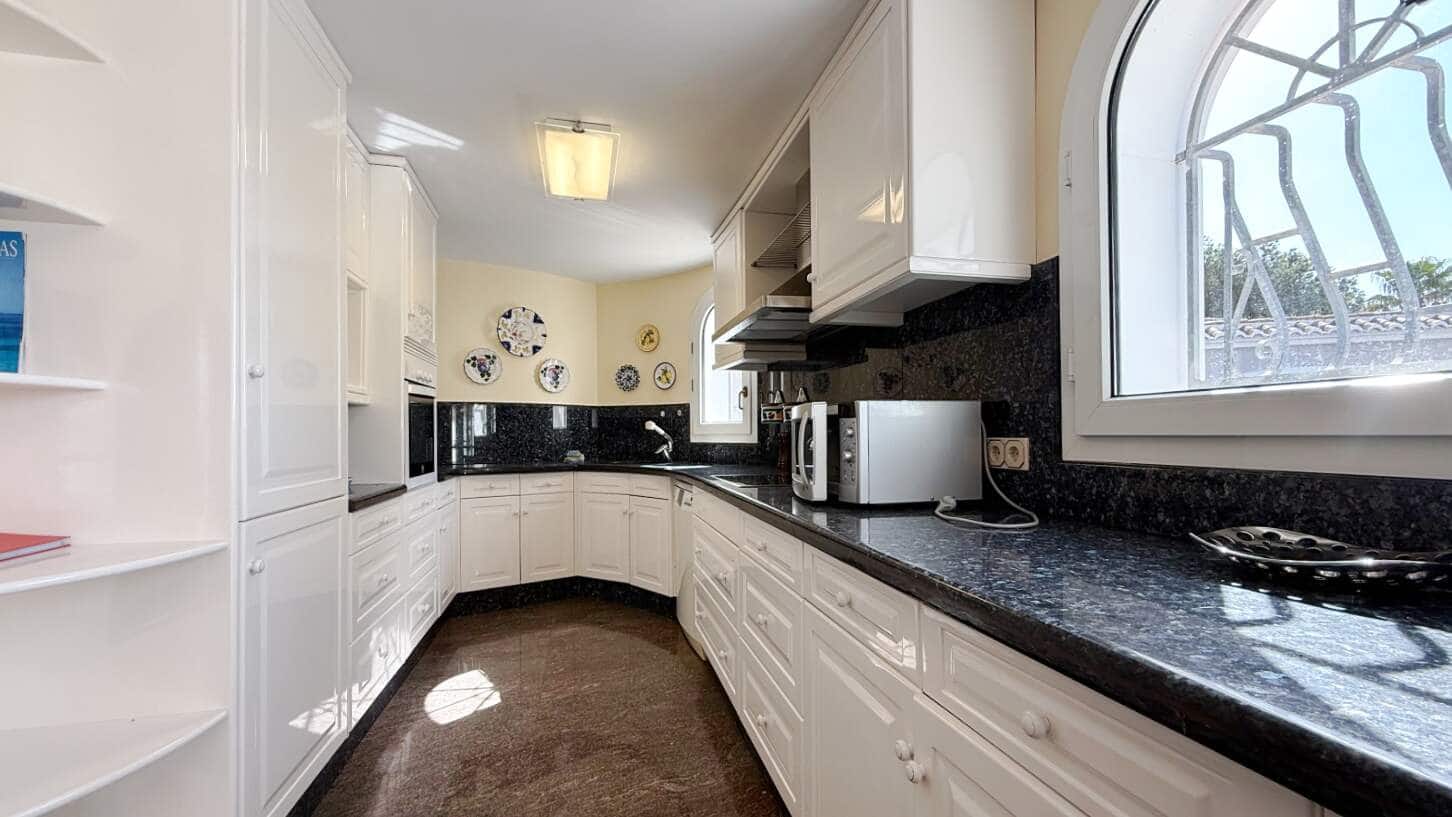 4 sypialnia Willa na sprzedaż w Benissa z basenem garażem - 1 990 000 € (Ref: 9751108)