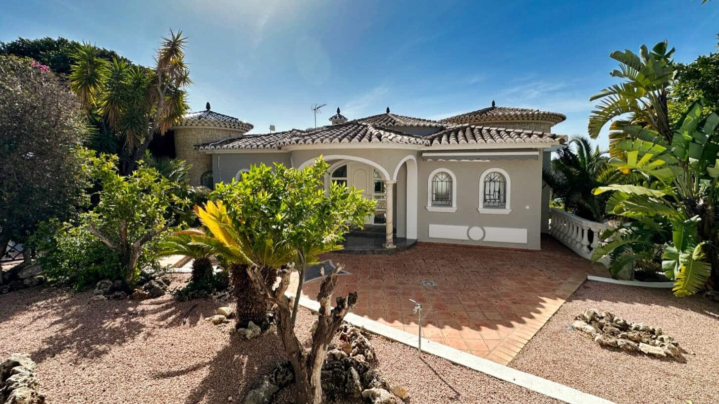 4 sypialnia Willa na sprzedaż w Benissa z basenem garażem - 1 990 000 € (Ref: 9751108)