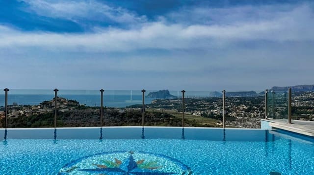 4 soveværelse Villa til salg i Moraira, Teulada-Moraira med swimmingpool garage - € 1.990.000 (Ref: 9755093)