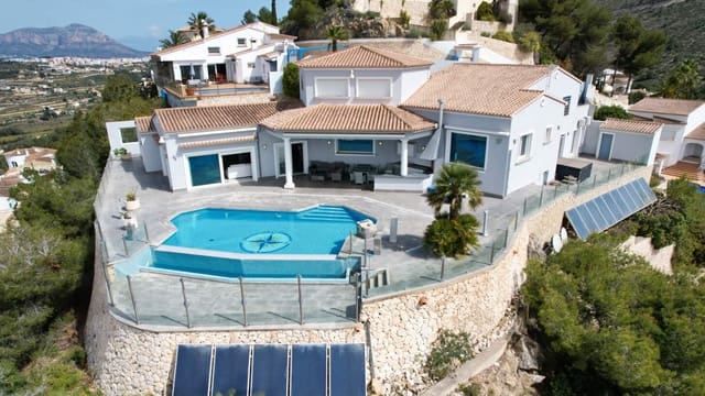 4 soveværelse Villa til salg i Moraira, Teulada-Moraira med swimmingpool garage - € 1.990.000 (Ref: 9755093)