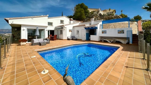 3 soveværelse Villa til salg i Moraira, Teulada-Moraira med swimmingpool garage - € 990.000 (Ref: 9756754)