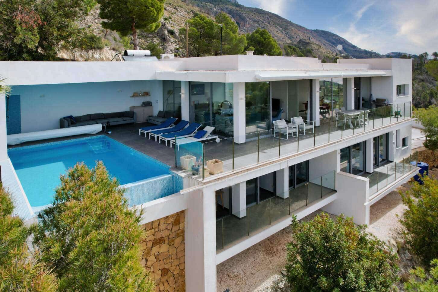 5 bedroom Villa for sale in Altea la Vella with pool garage - € 1,275,000 (Ref: 9761424)